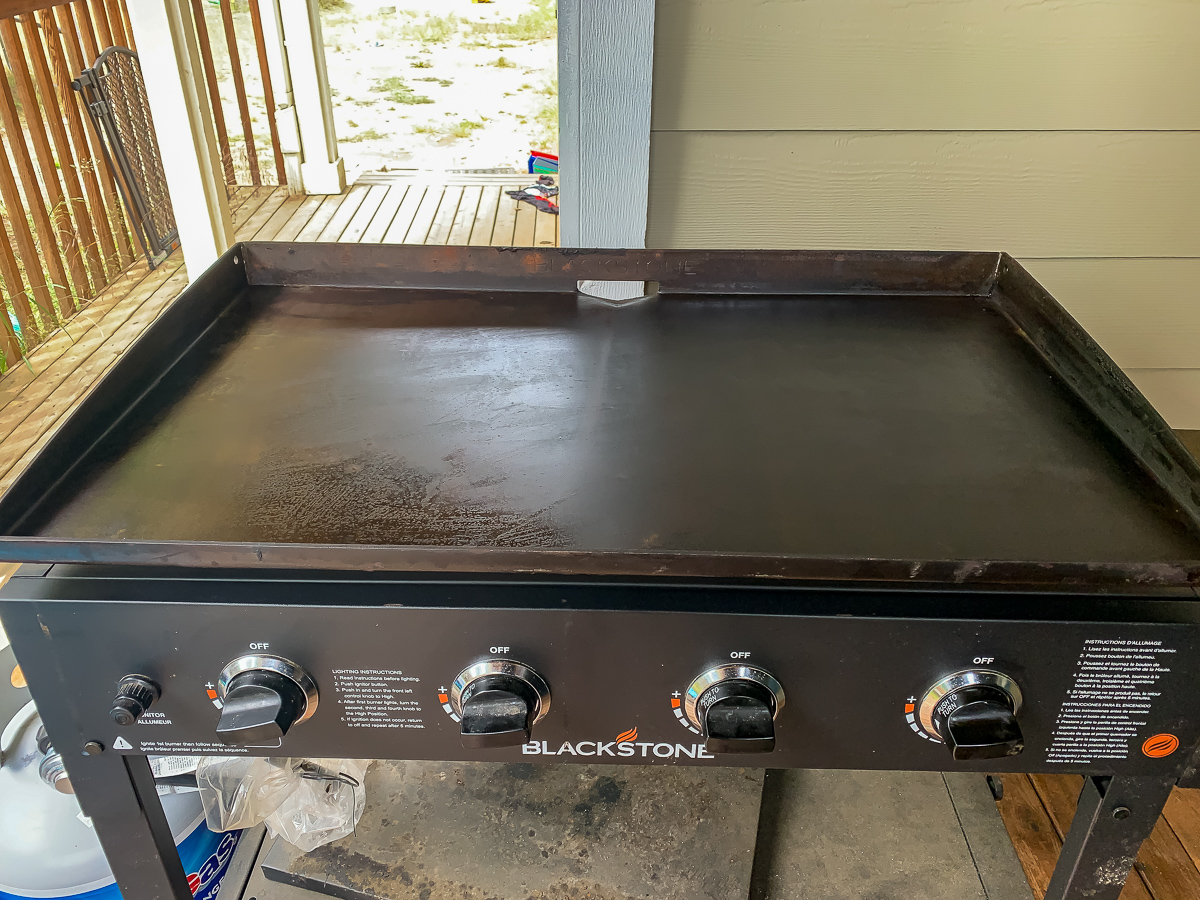 How To Clean A Blackstone Griddle After Cooking? D2B Grill